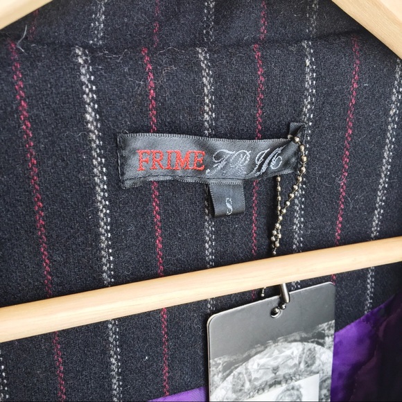 Fancy Embroidered Coat - Picture 3 of 7